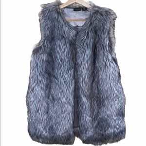 Rachel Zoe Gray Faux Fur Vest Medium